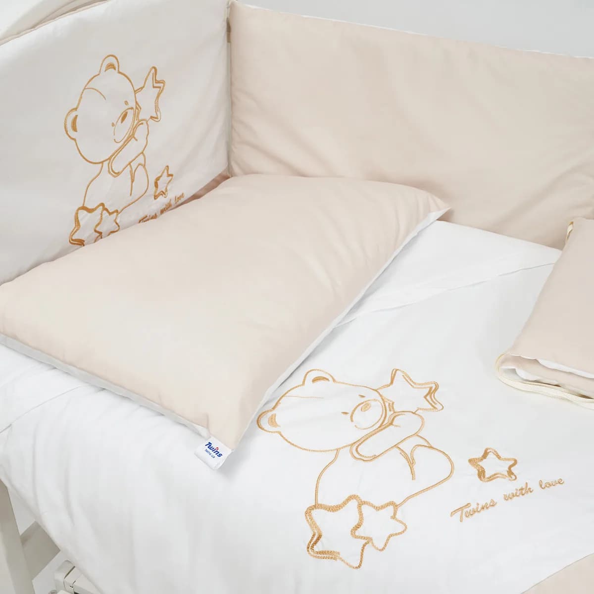 Постельный комплект Twins Dolce Loving bear white/beige 7ед 4075-DLB-02 фото 2 Постельный комплект Twins Dolce Loving bear white/beige 7ед 4075-DLB-02 фото 2