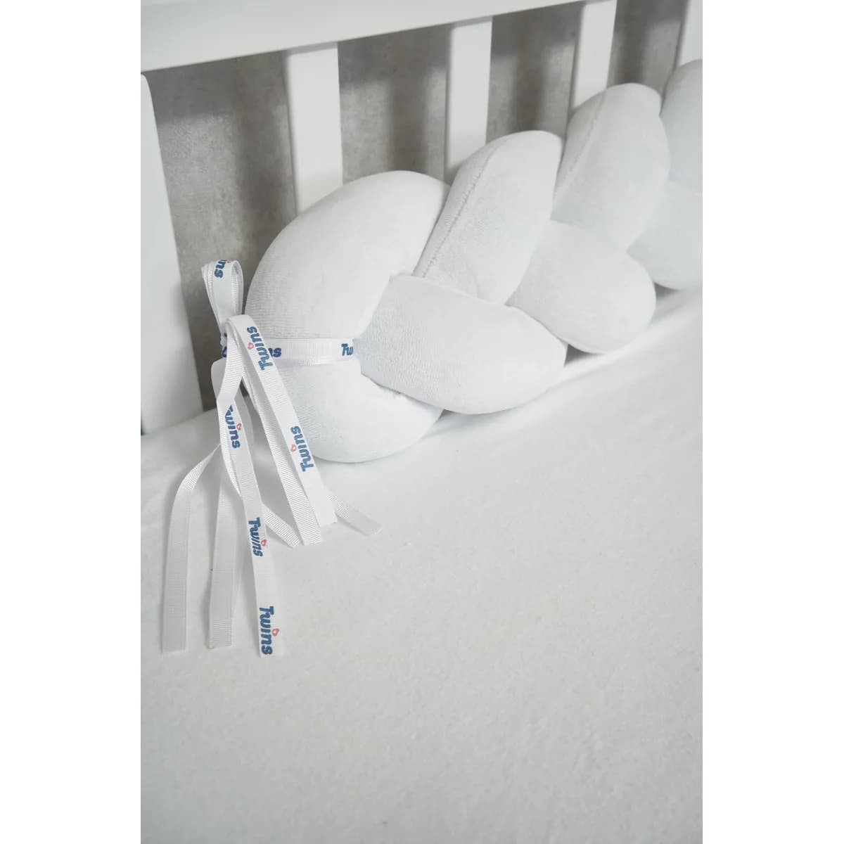 Бампер-косичка Twins 120 см 2020-K3-120-01 White фото 2 Бампер-косичка Twins 120 см 2020-K3-120-01 White фото 2