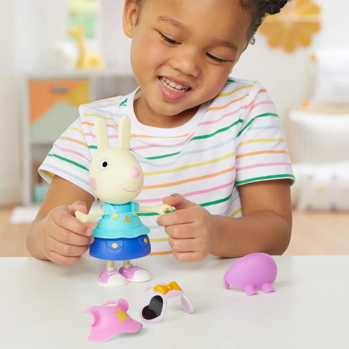 Набор игровой Peppa - Одень Ребекку G0329 фото 7 Набор игровой Peppa - Одень Ребекку G0329 фото 7