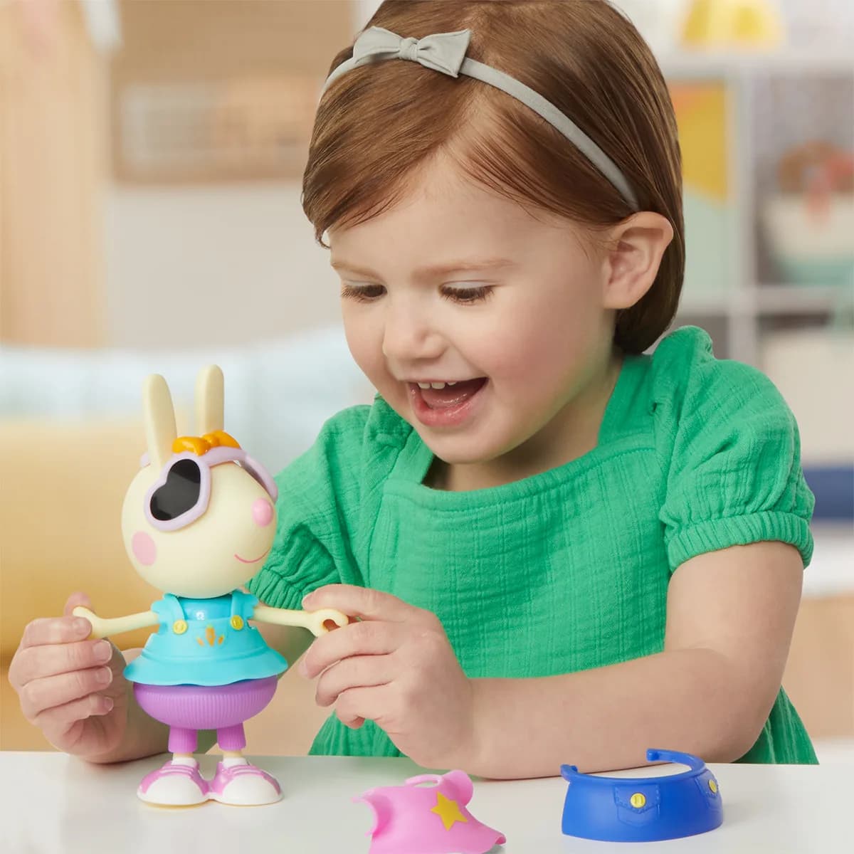 Набор игровой Peppa - Одень Ребекку G0329 фото 10 Набор игровой Peppa - Одень Ребекку G0329 фото 10