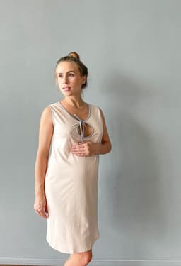 Бежевий