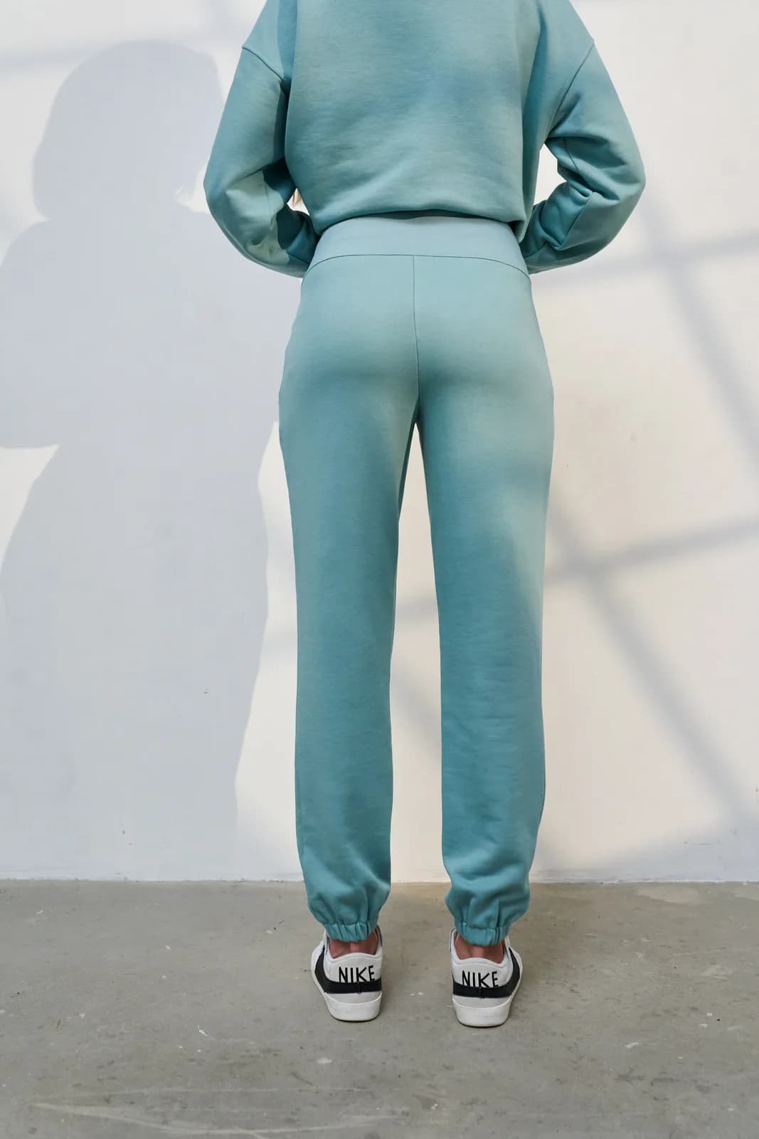Костюм (свитшот+штаны) S-XL Юла мама Melina ST-35.011 -зеленый фото 2 Костюм (свитшот+штаны) S-XL Юла мама Melina ST-35.011 -зеленый фото 2