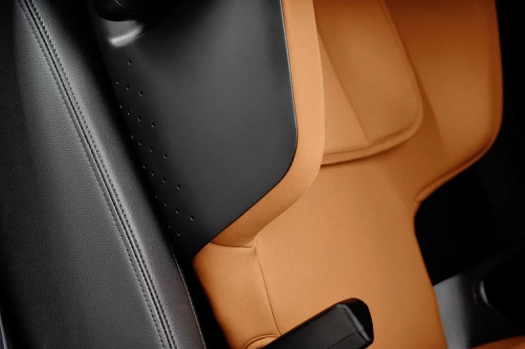 Автокрісло Britax Romer Kidfix i-SIZE 2000035124 фото 7 Автокрісло Britax Romer Kidfix i-SIZE 2000035124 фото 7