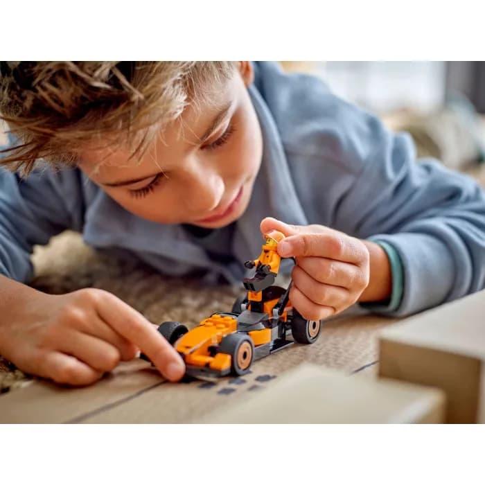 Конструктор Lego City Пилот F1 с автомобилем McLaren 86дет 60442 фото 6 Конструктор Lego City Пилот F1 с автомобилем McLaren 86дет 60442 фото 6
