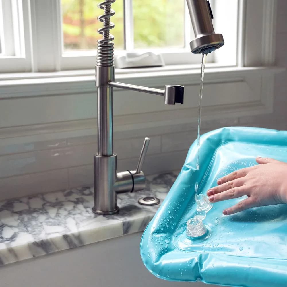 Килимок водний Baby Einstein Sensory Splash 16847 фото 3 Килимок водний Baby Einstein Sensory Splash 16847 фото 3