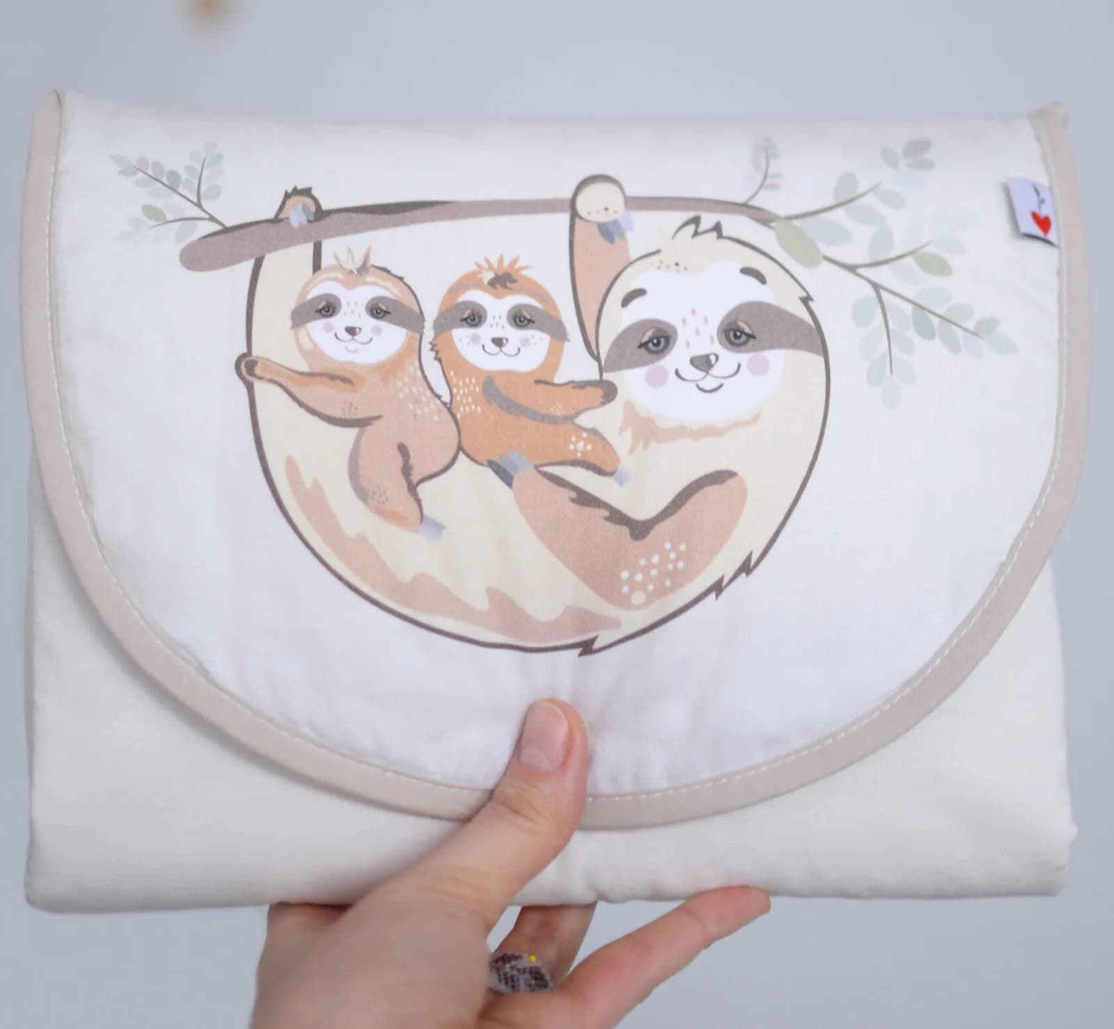 Матрас пеленальный дорожный Верес Lazy sloth NEW 57х60 см 427.5.1 фото 2 Матрас пеленальный дорожный Верес Lazy sloth NEW 57х60 см 427.5.1 фото 2