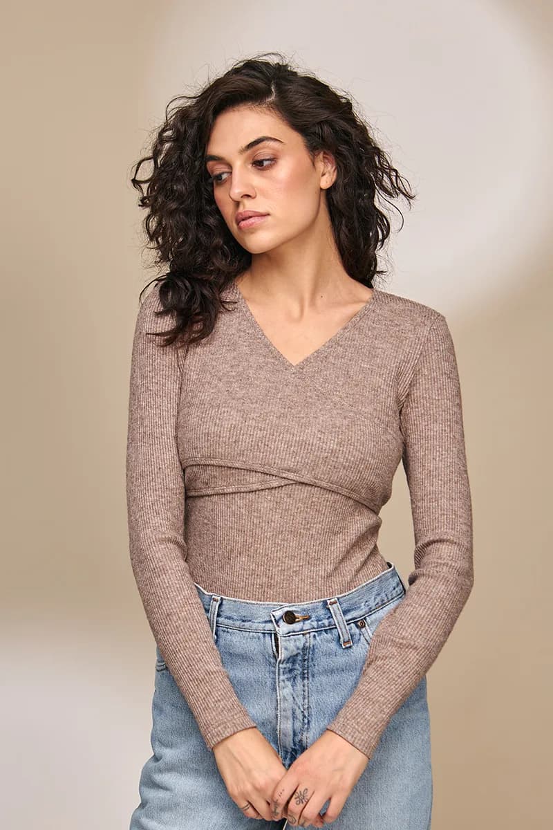Джемпер для беременных и кормления S-XL Юла мама HELEN BL-33.011 -коричневый фото 7 Джемпер для беременных и кормления S-XL Юла мама HELEN BL-33.011 -коричневый фото 7