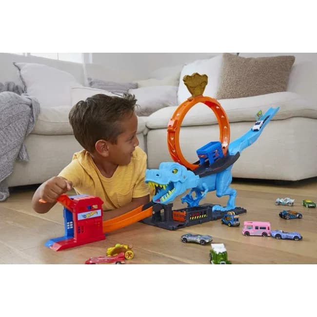 Трек Hot Wheels Полювання Ті-Рекса HKX42 фото 3 Трек Hot Wheels Полювання Ті-Рекса HKX42 фото 3