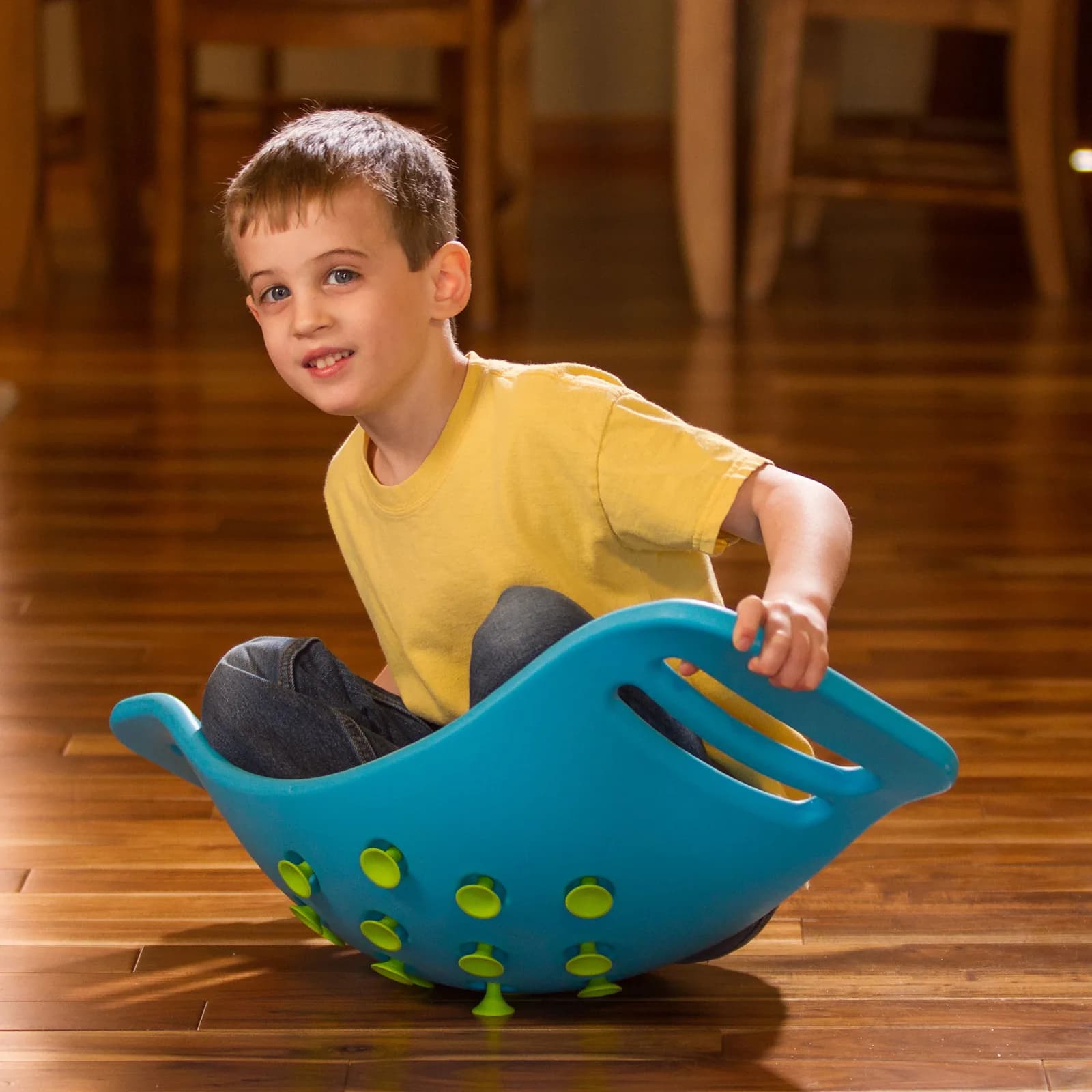 Качалка-балансир с присосками Fat Brain Toys Teeter Popper F0951ML фото 4 Качалка-балансир с присосками Fat Brain Toys Teeter Popper F0951ML фото 4