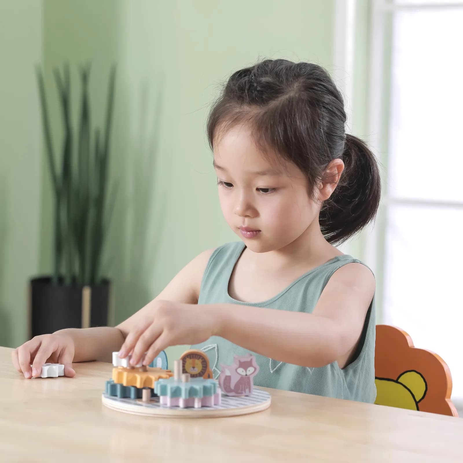 Іграшка розвиваюча Viga Toys Шестерні зі звірятами 44006 фото 3 Іграшка розвиваюча Viga Toys Шестерні зі звірятами 44006 фото 3
