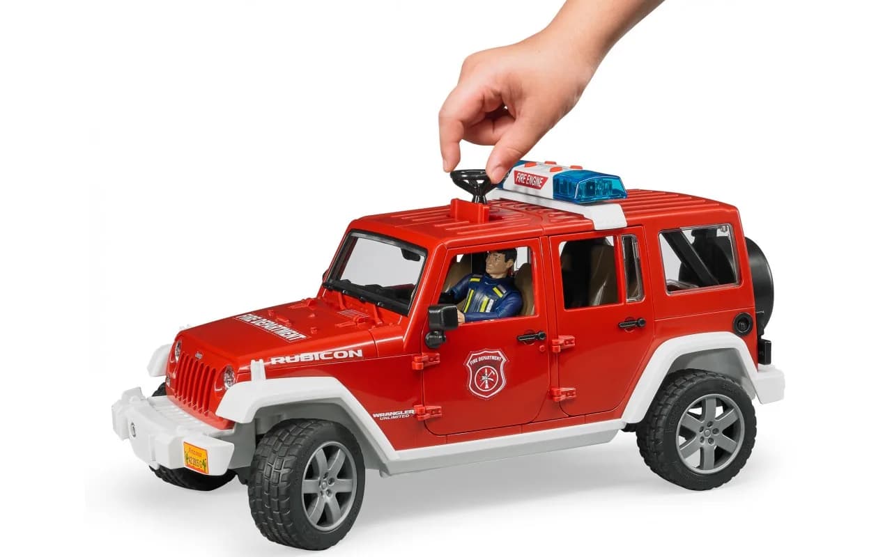 Пожарный джип Wrangler Unlimited Rubicon с фигуркой пожарника Bruder 02528 фото 5 Пожарный джип Wrangler Unlimited Rubicon с фигуркой пожарника Bruder 02528 фото 5