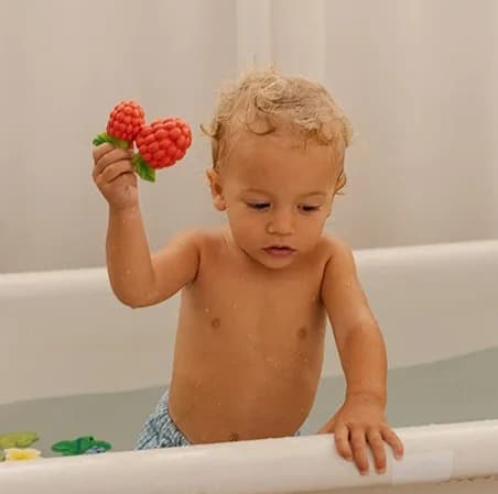 Игрушка прорезыватель Oli&Carol Малина Валери L-RASPBERRY-UNIT фото 3