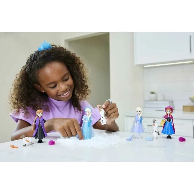 Кукла Disney Toys Snow Color Reveal HMB83 фото 6 Кукла Disney Toys Snow Color Reveal HMB83 фото 6