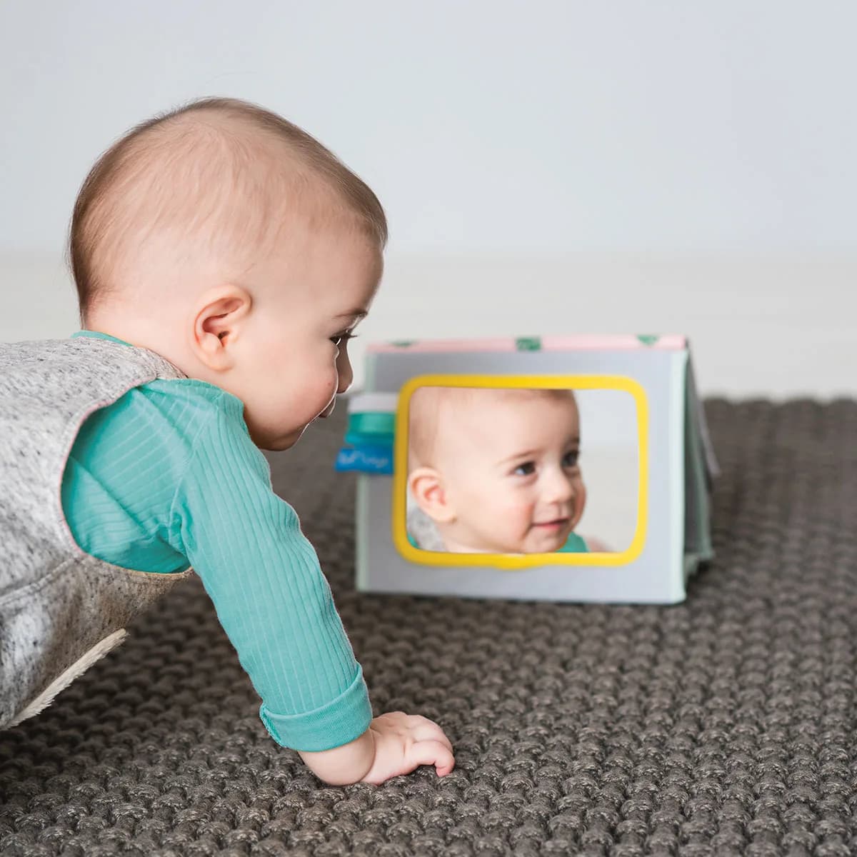 Книжка-раскладушка Taf Toys Мечтательные коалы Приключения коалы Кимми 12395 фото 5 Книжка-раскладушка Taf Toys Мечтательные коалы Приключения коалы Кимми 12395 фото 5