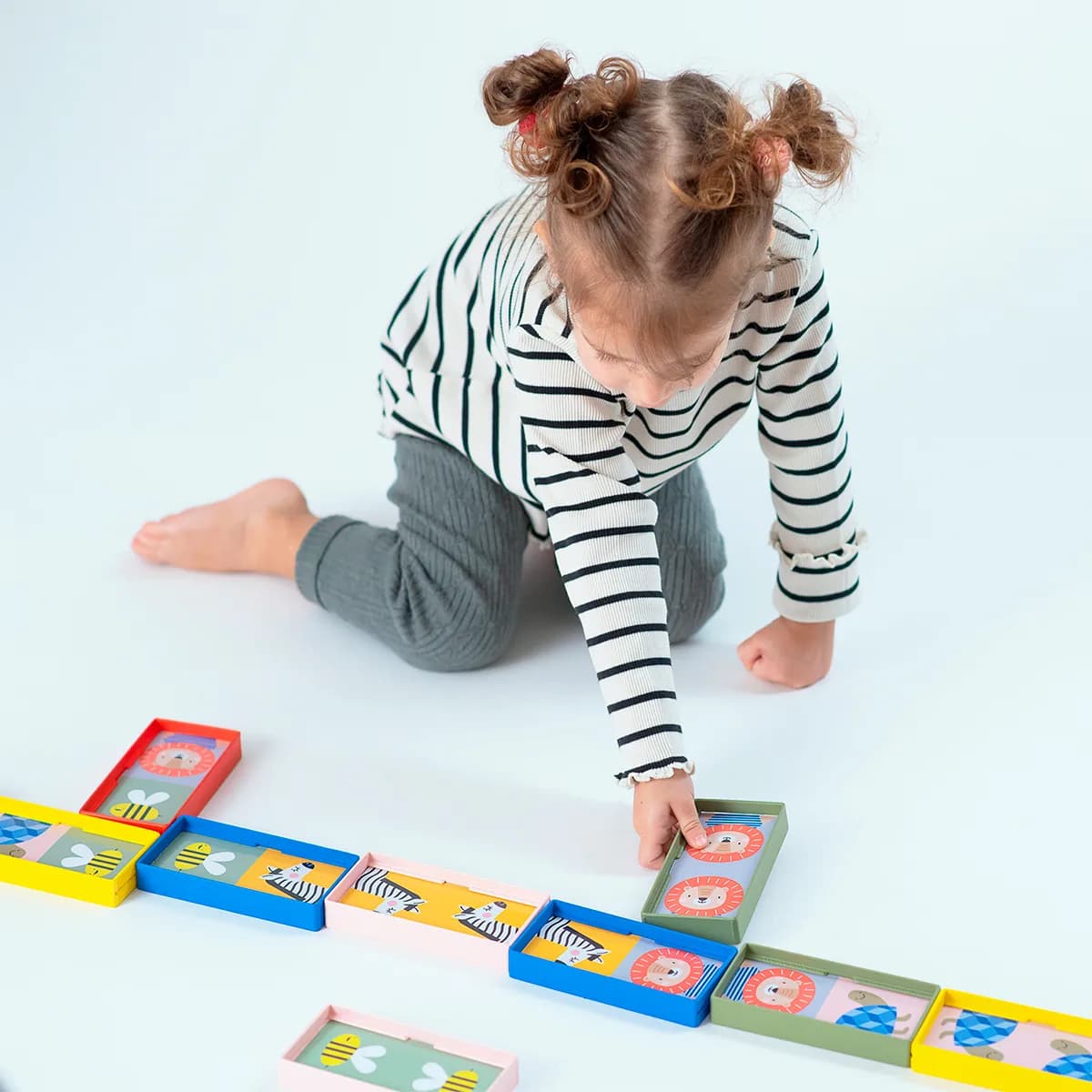 Розвиваюча гра Taf Toys Моє перше доміно Савана 12865 фото 7