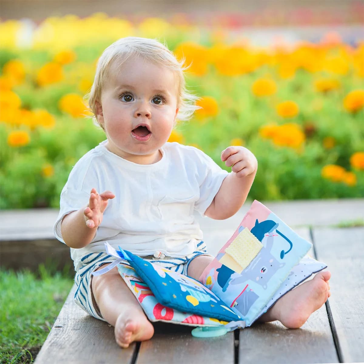 Книжка-підвіска Taf Toys Що одягне ведмедик Пол 12605 фото 3