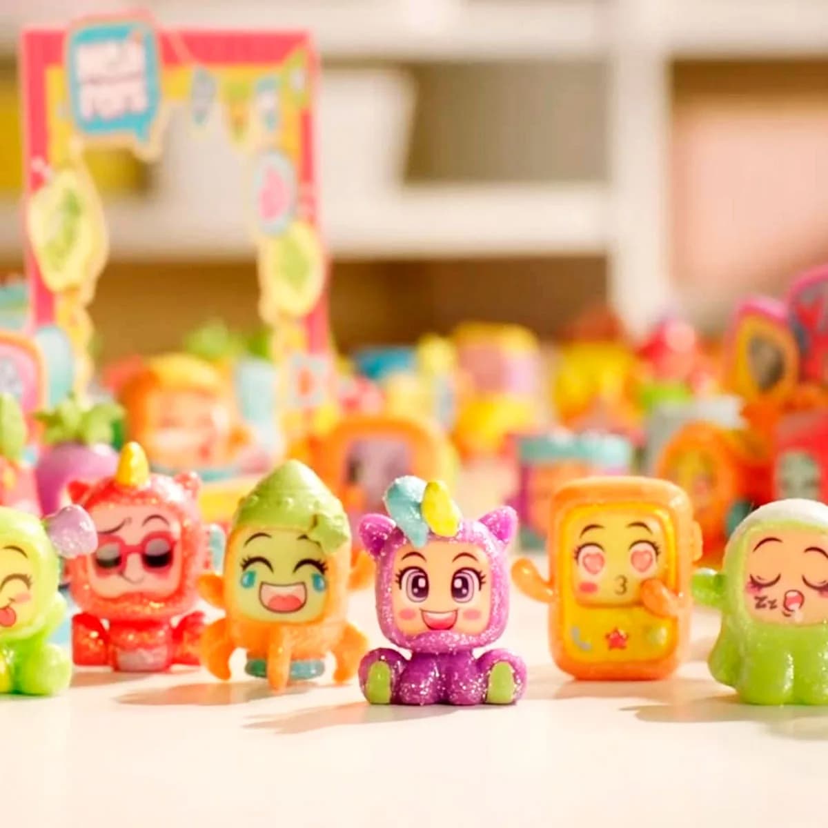 Фигурки Magic Box Moji Pops PMP1D824IN00 фото 6 Фигурки Magic Box Moji Pops PMP1D824IN00 фото 6