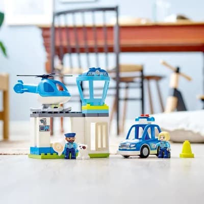 Конструктор Lego Duplo Поліцейська дільниця та гелікоптер 40дет 10959 фото 5 Конструктор Lego Duplo Поліцейська дільниця та гелікоптер 40дет 10959 фото 5