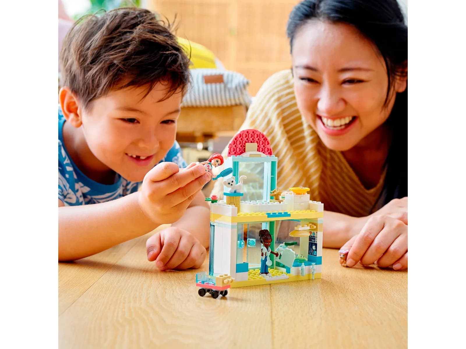Конструктор Lego Friends Ветеринарная клиника 111дет 41695 фото 3 Конструктор Lego Friends Ветеринарная клиника 111дет 41695 фото 3