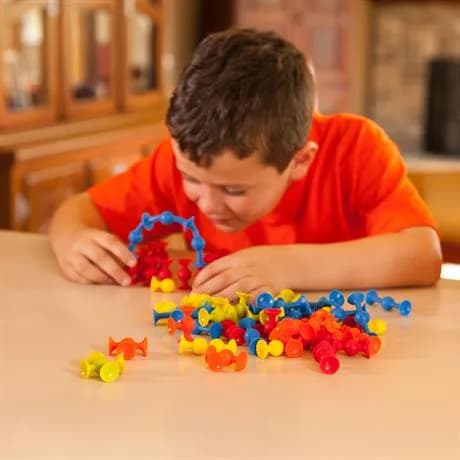 Конструктор из присосок Fat Brain Toys Mini Squigz 75дет F107ML фото 5 Конструктор из присосок Fat Brain Toys Mini Squigz 75дет F107ML фото 5