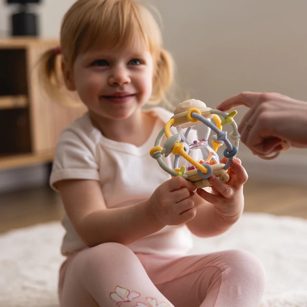 Игрушка развивающая BabyOno Песочные часы 1660 фото 6 Игрушка развивающая BabyOno Песочные часы 1660 фото 6