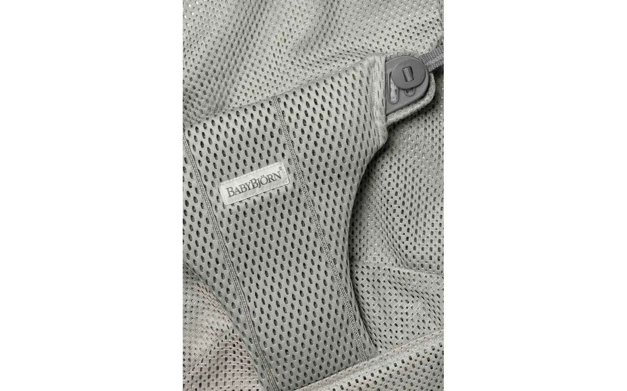 Сменный текстиль для шезлонга BabyBjorn Balance Bliss Mesh 0182 Grey фото 3 Сменный текстиль для шезлонга BabyBjorn Balance Bliss Mesh 0182 Grey фото 3