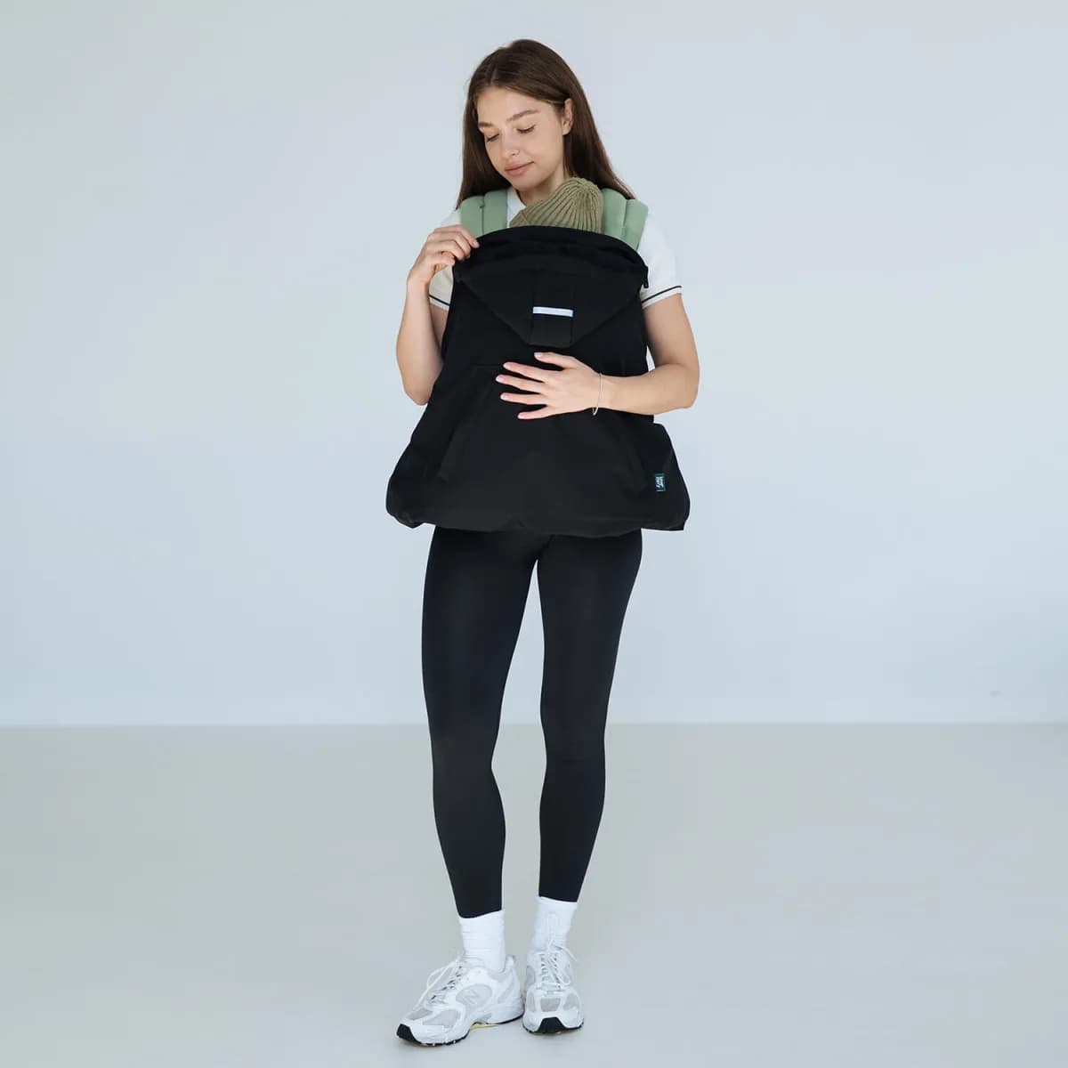 Мультисезонная слингонакидка Love&Carry Softshell LC615 Black фото 2 Мультисезонная слингонакидка Love&Carry Softshell LC615 Black фото 2