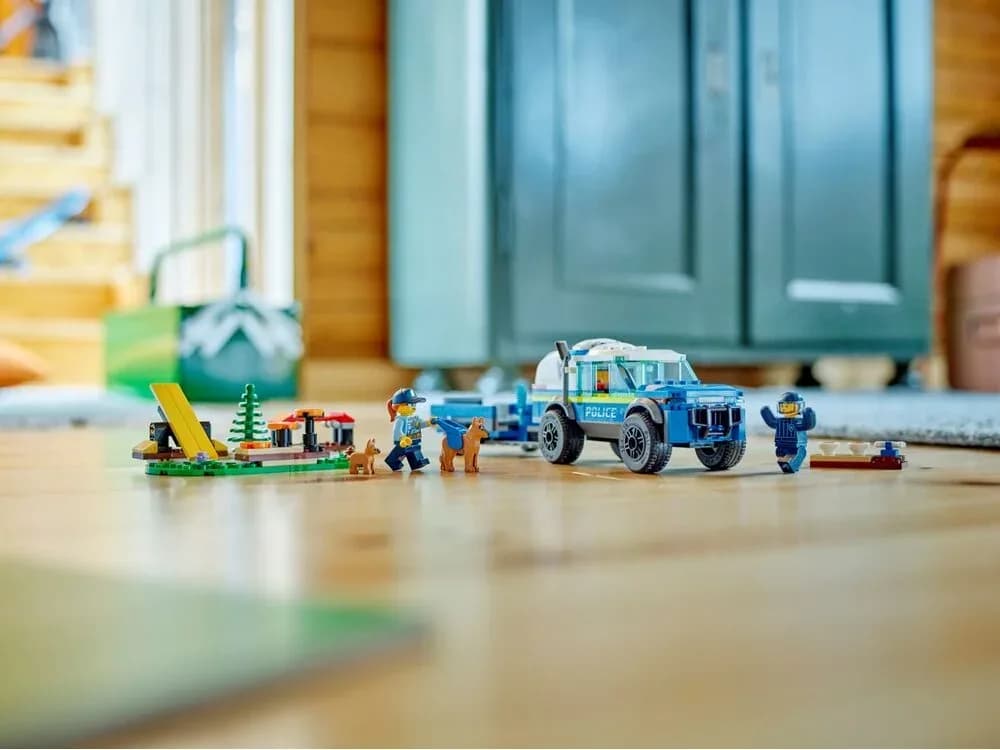 Конструктор LEGO City Мобильная площадка для дрессировки полицейских собак 197дет 60369 фото 6 Конструктор LEGO City Мобильная площадка для дрессировки полицейских собак 197дет 60369 фото 6