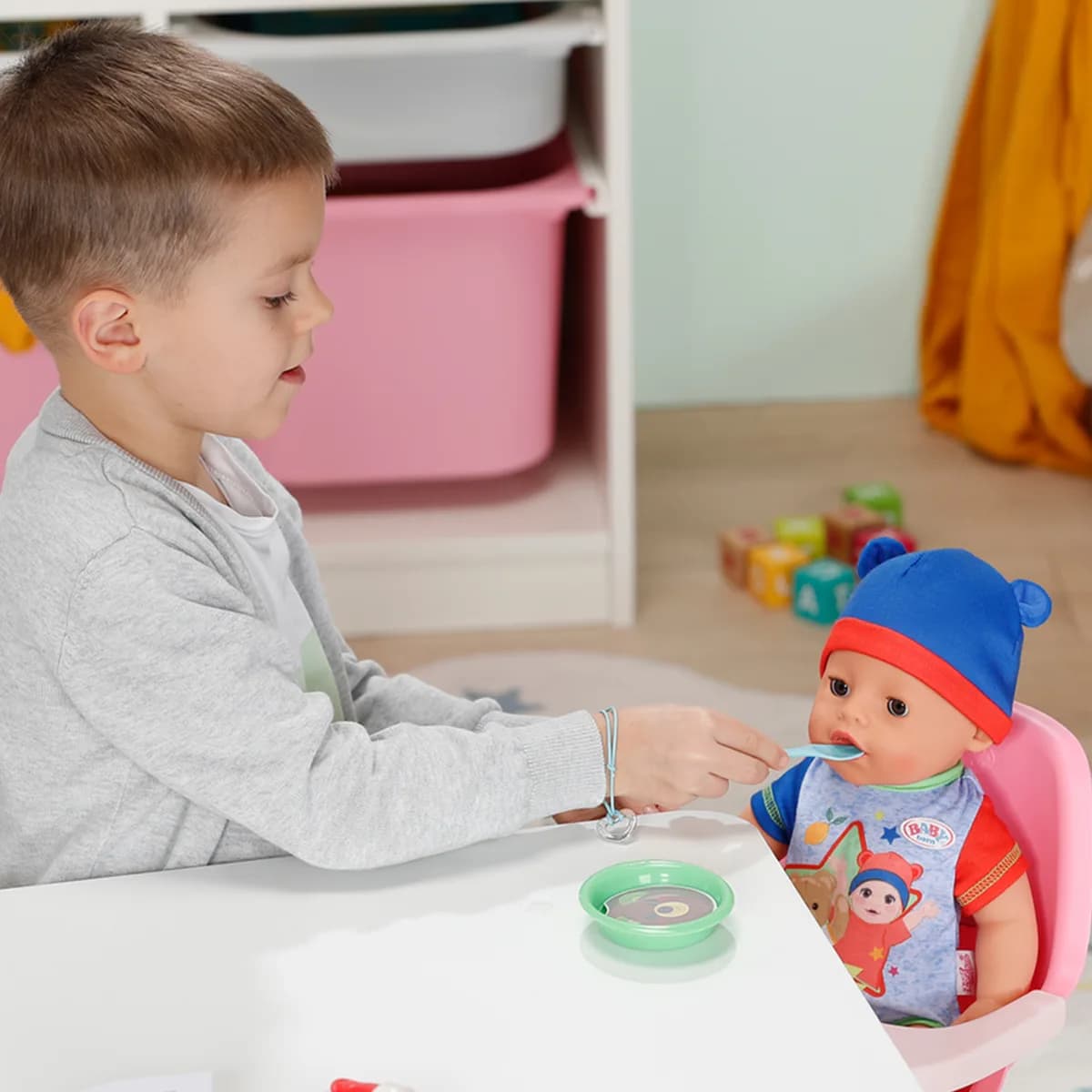 Лялька ZAPF Baby Born Джонас 43см 834848 фото 4 Лялька ZAPF Baby Born Джонас 43см 834848 фото 4