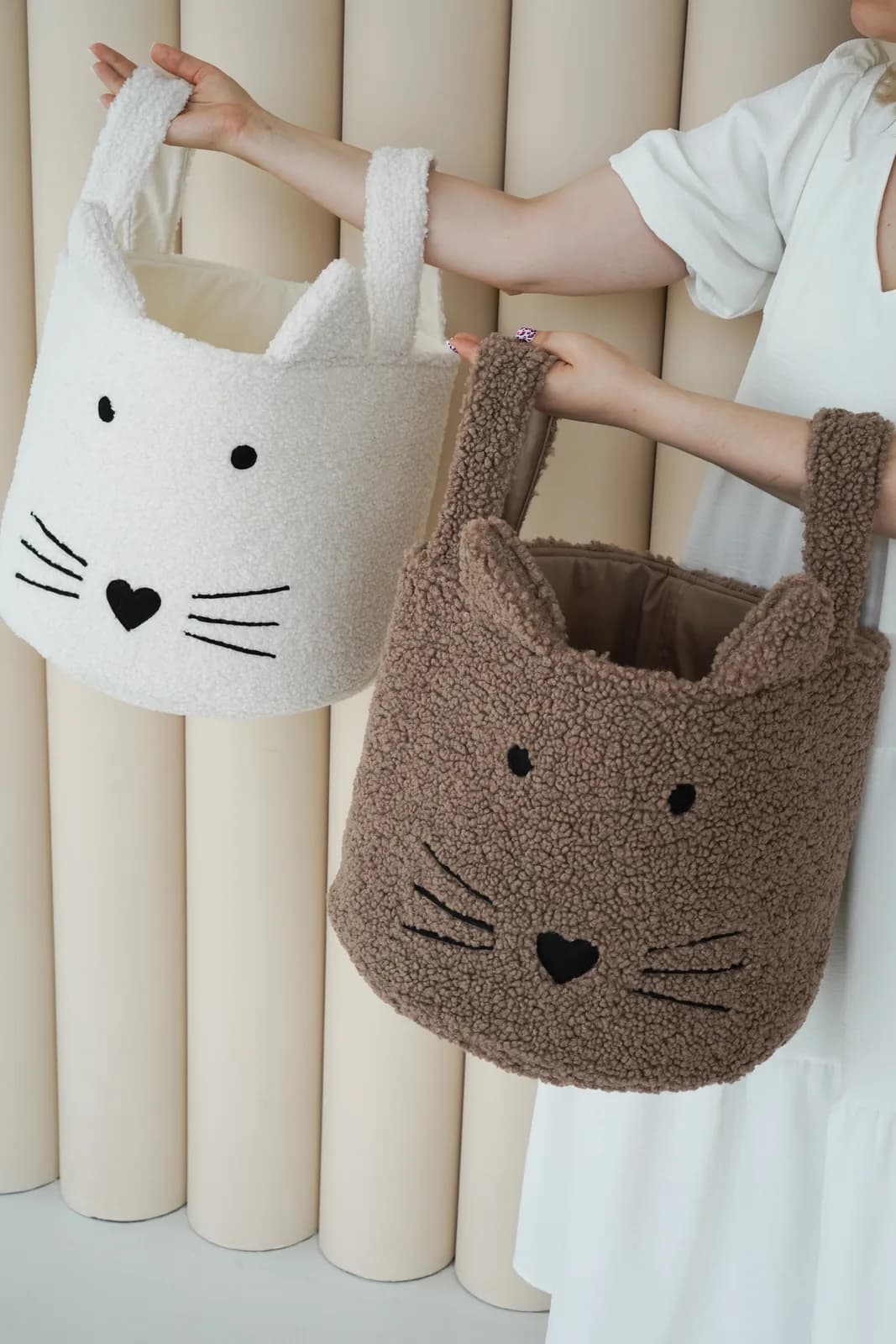 Корзина для игрушек Муся Котик плюш 40см MП-40.1 фото 2 Корзина для игрушек Муся Котик плюш 40см MП-40.1 фото 2