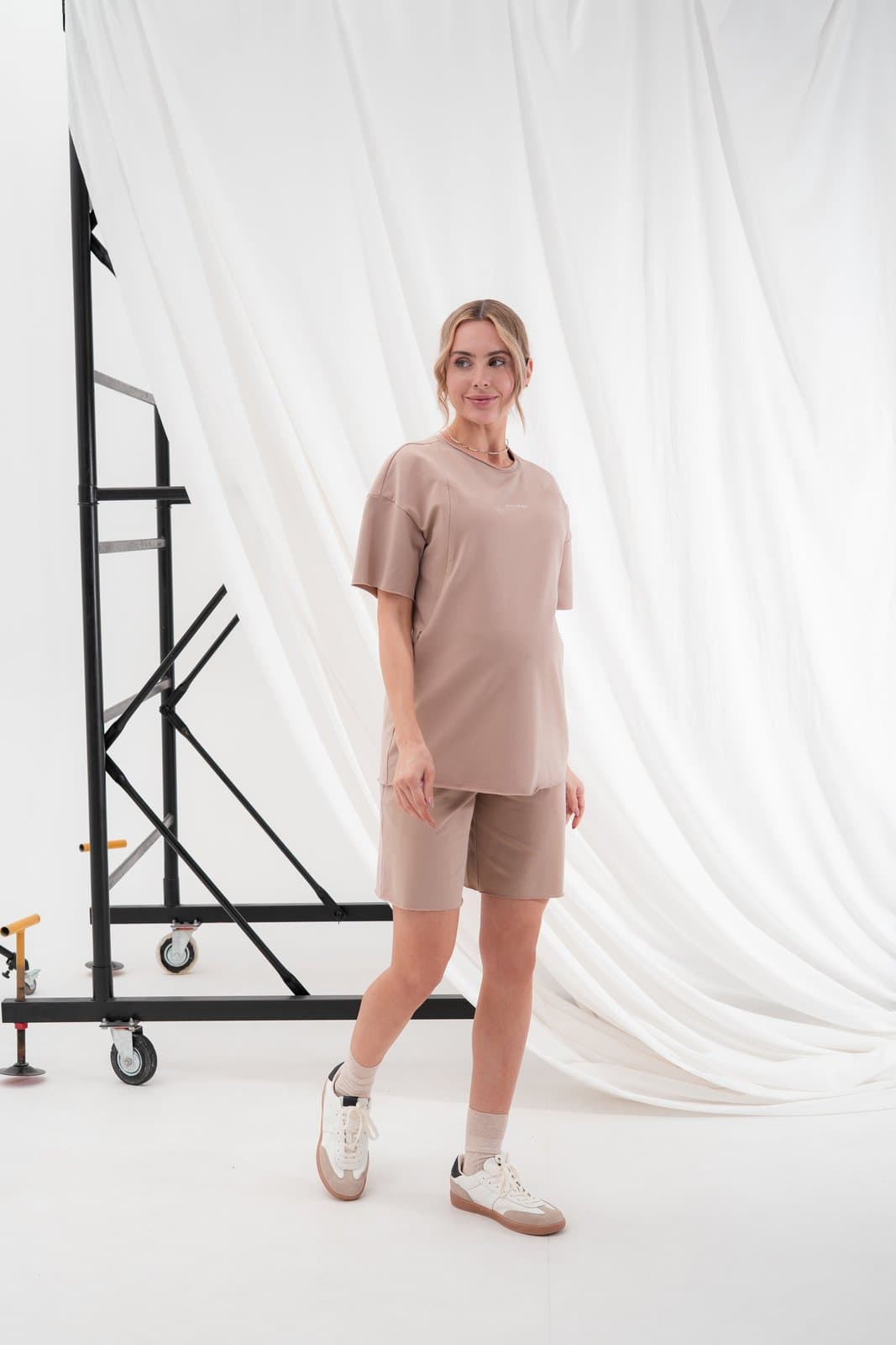 Костюм для беременных и кормления Юла мама MIKAELA ST-25.014 -бежевый Костюм для беременных и кормления Юла мама MIKAELA ST-25.014 -бежевый