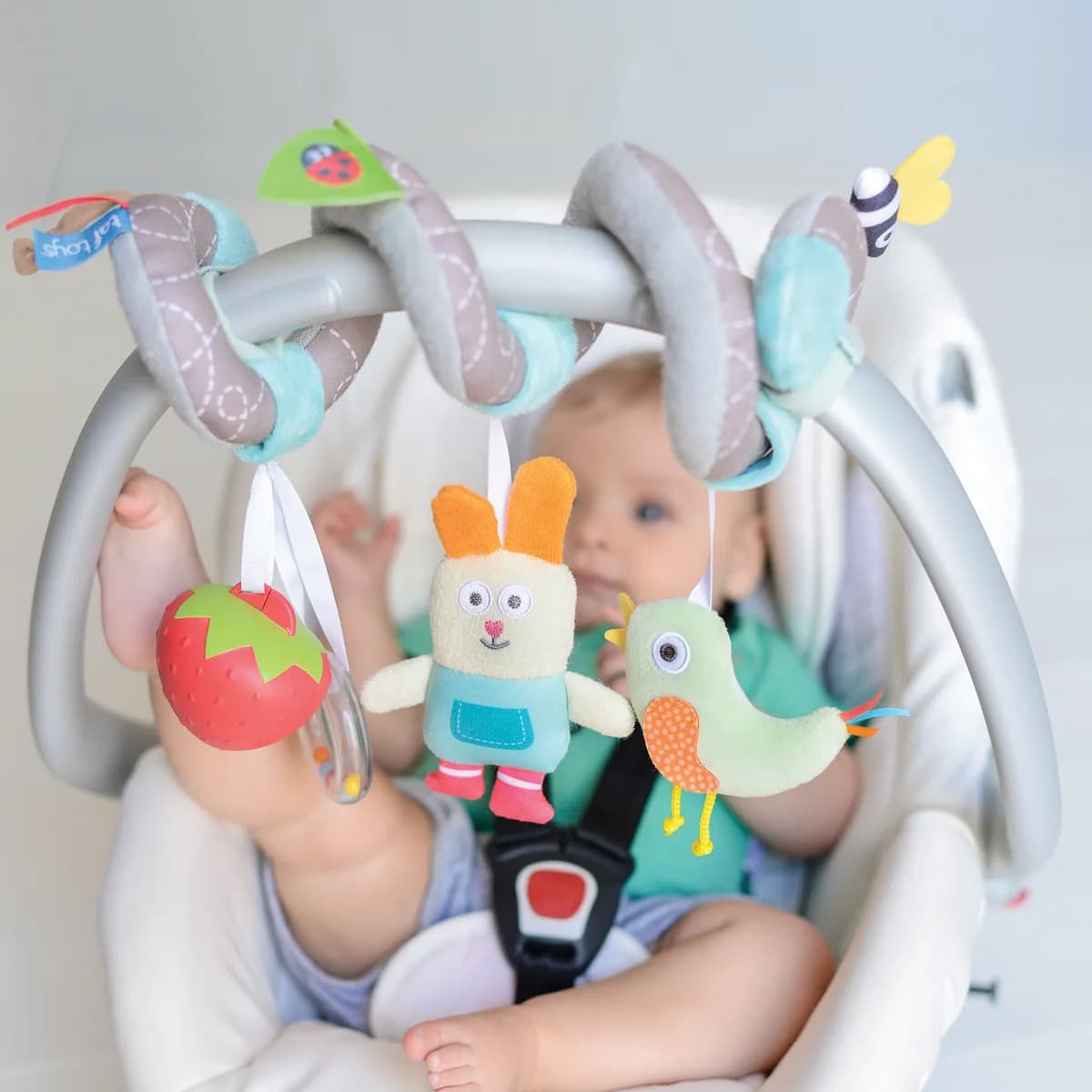 Іграшка на коляску Спіраль Taf Toys В садочку 12105 фото 2 Іграшка на коляску Спіраль Taf Toys В садочку 12105 фото 2