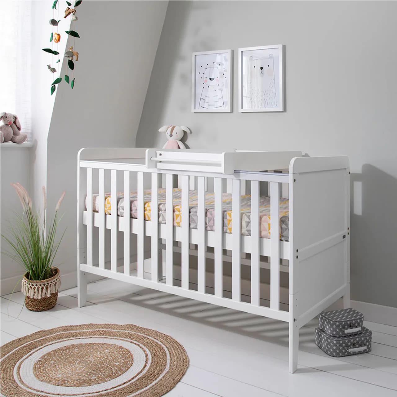 Кровать Tutti Bambini Rio с пеленатором и матрасом Deluxe Eco Fibre 70х140 см 211030/1111.01 фото 2 Кровать Tutti Bambini Rio с пеленатором и матрасом Deluxe Eco Fibre 70х140 см 211030/1111.01 фото 2