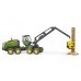 Харвестер John Deere 1270G з 1 колодою 1:16 Bruder 02135 фото 10